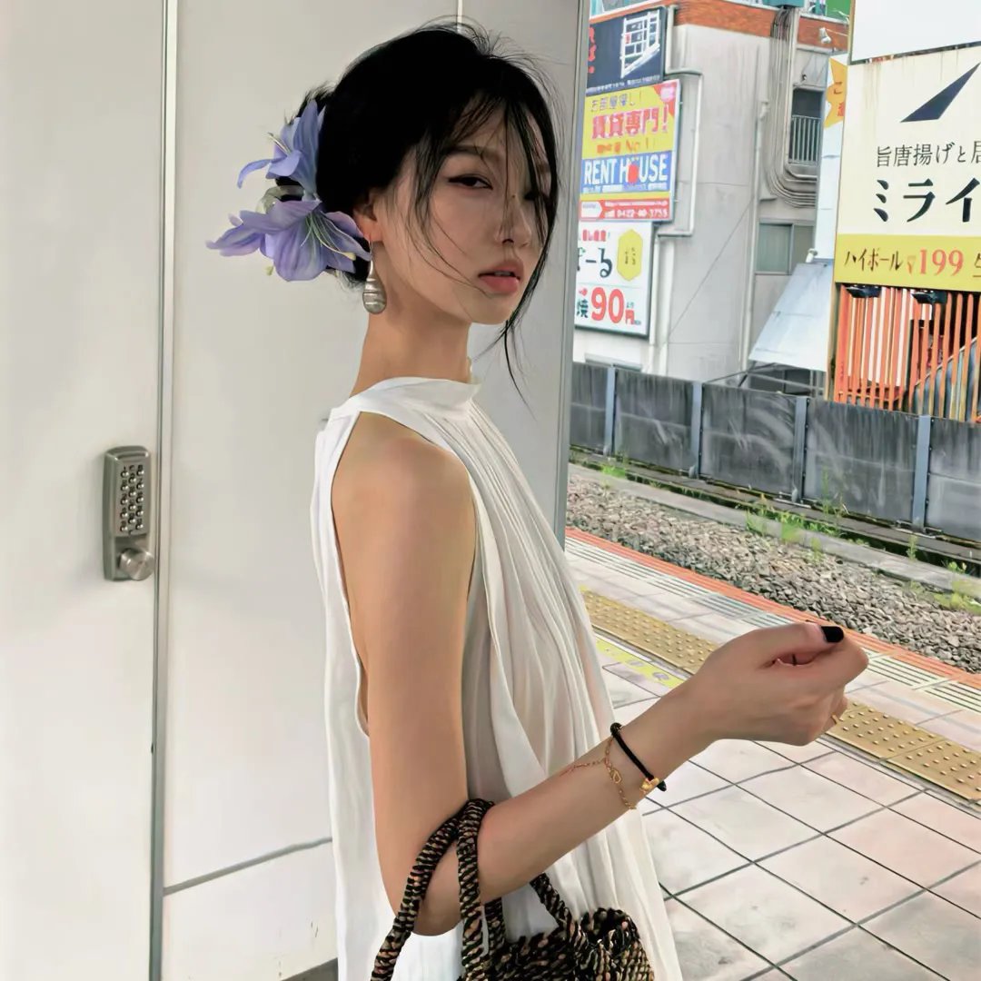秘林謎村